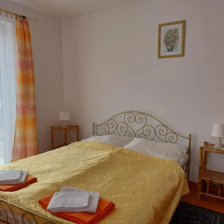 ベッド・アンド・ブレックファスト Secesja ウェバ