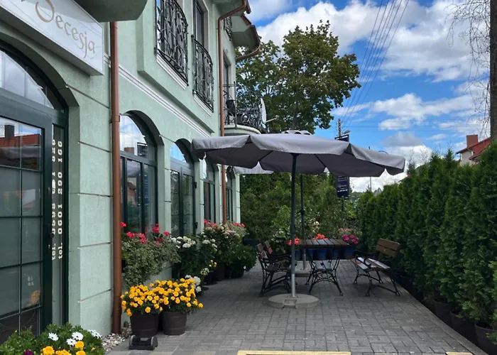 Bed & Breakfast Secesja *